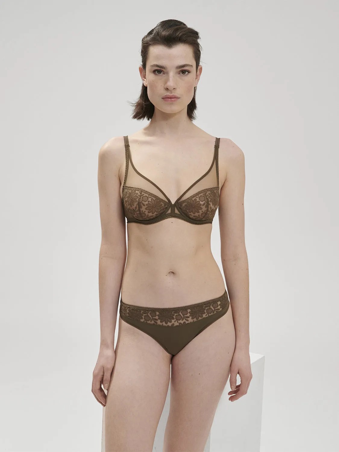 Amazone Full Coverage Plunge - Nomad Green