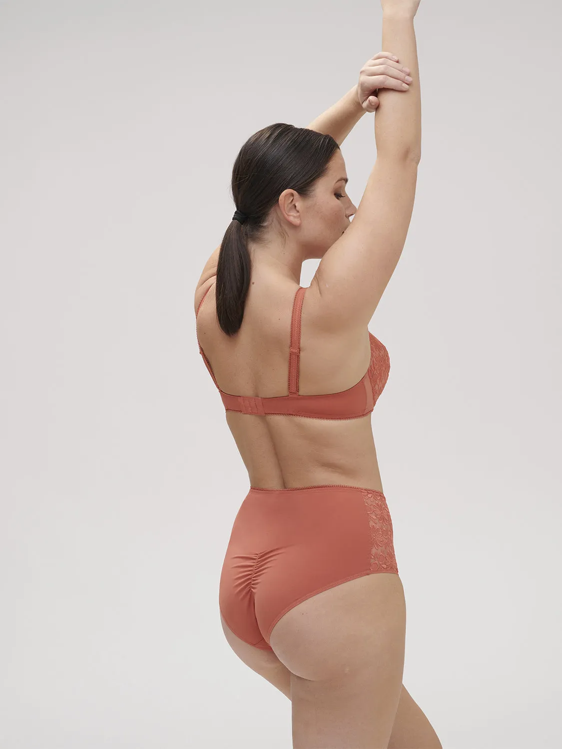 Amazone Sheer Demi - Texas Pink