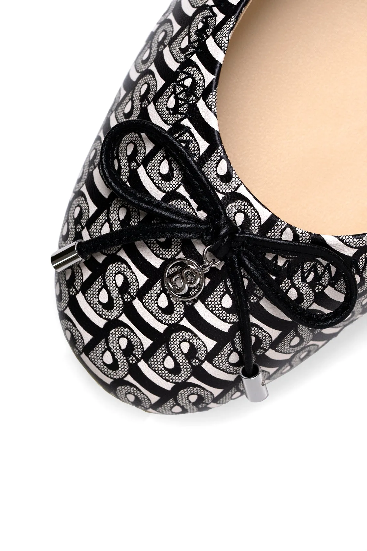 Bimu Flat Shoes - Black