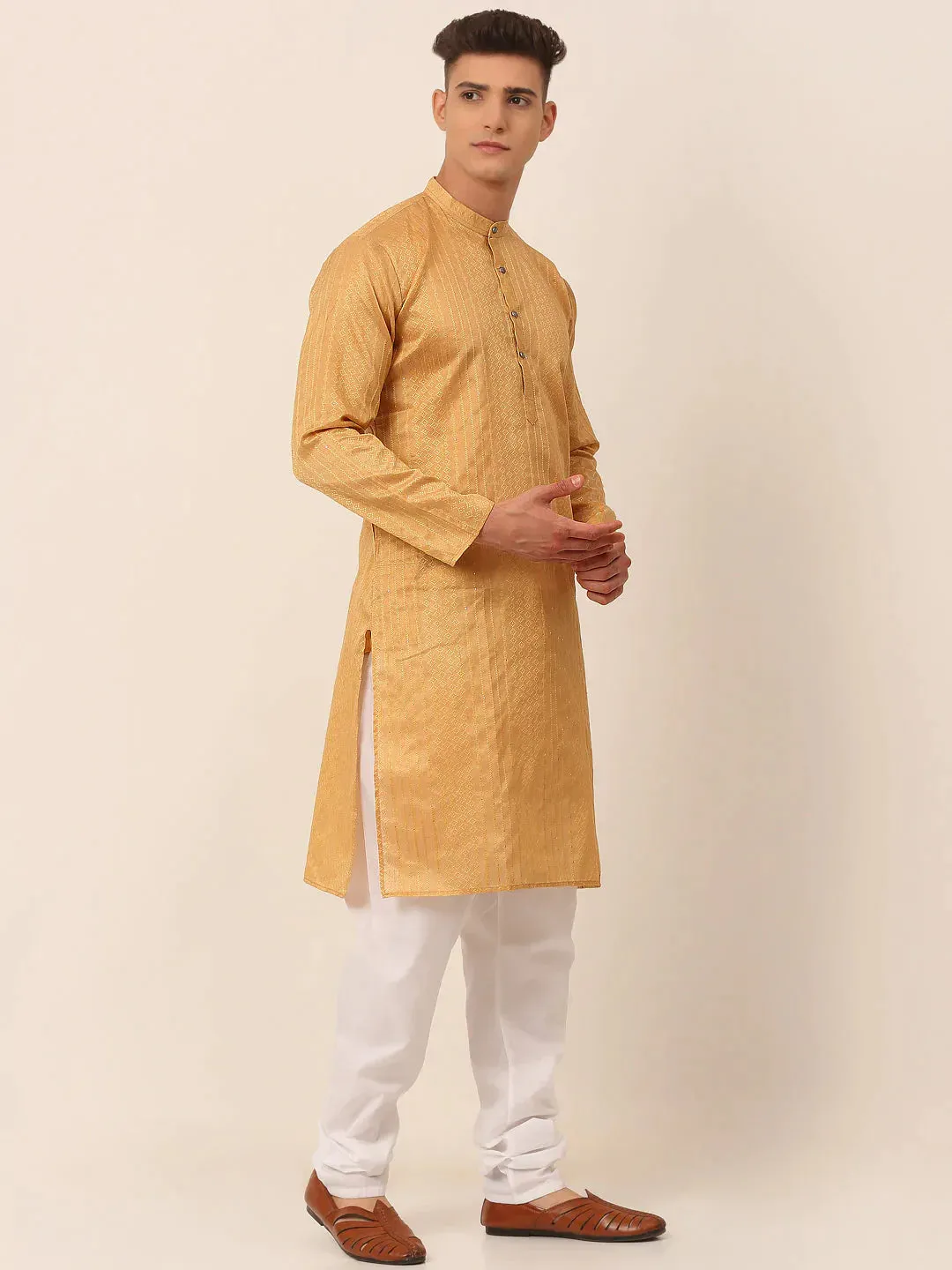 Men'S Silk Blend Sequence Embroidered Kurta Pyjama Set