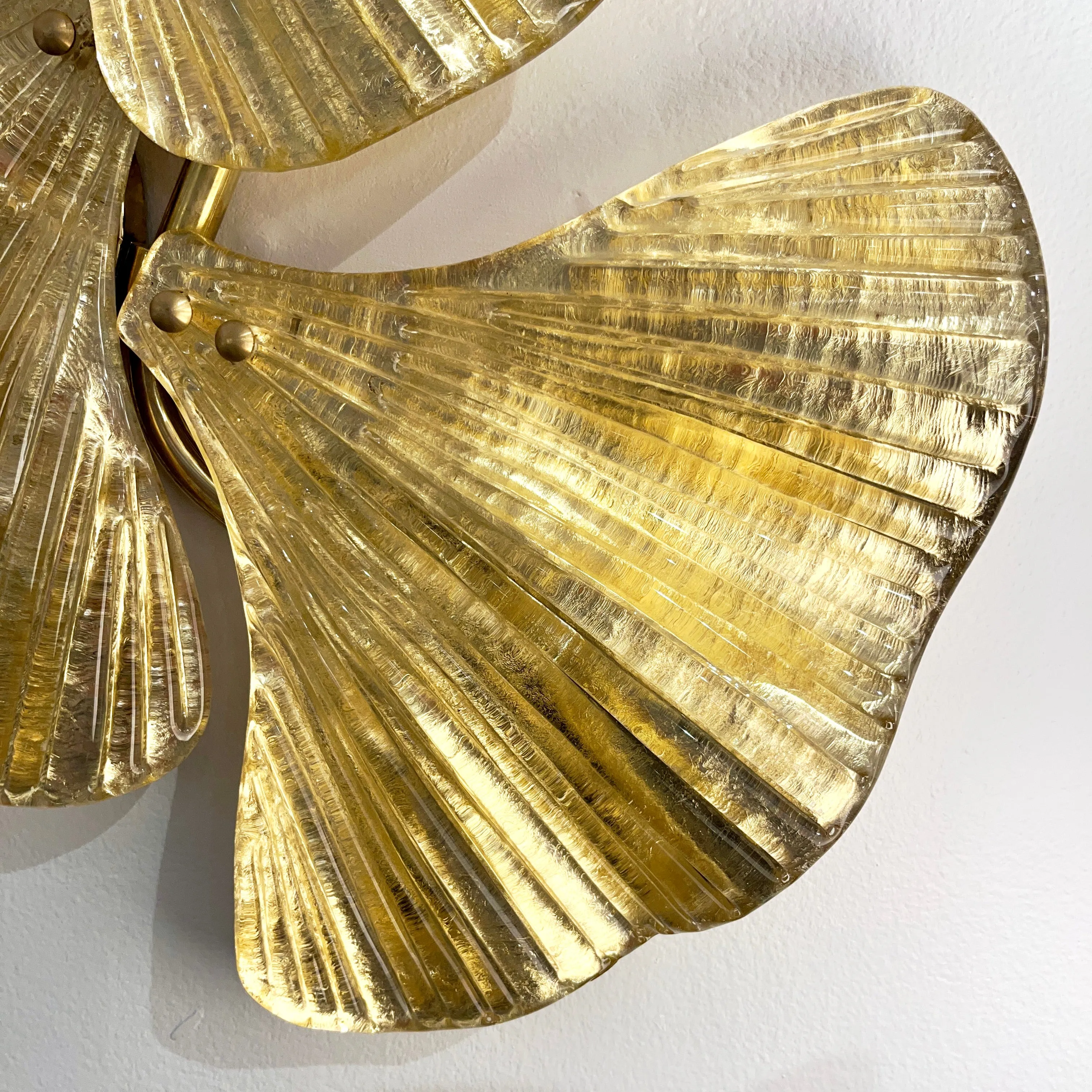 Modern Pair of Italian Gold Leaf & Crystal Murano Glass 6-Leaf Branch Sconces
