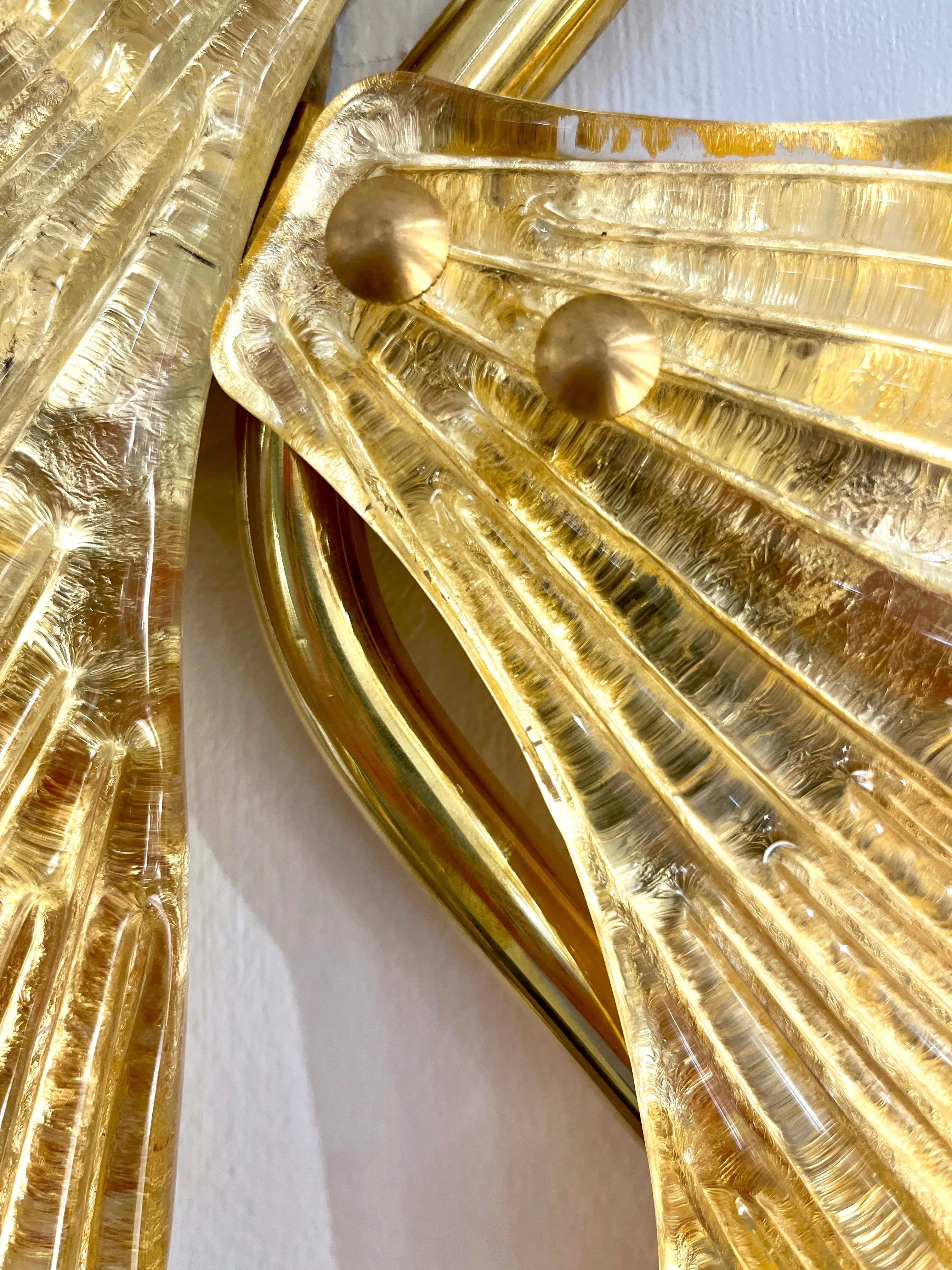 Modern Pair of Italian Gold Leaf & Crystal Murano Glass 6-Leaf Branch Sconces