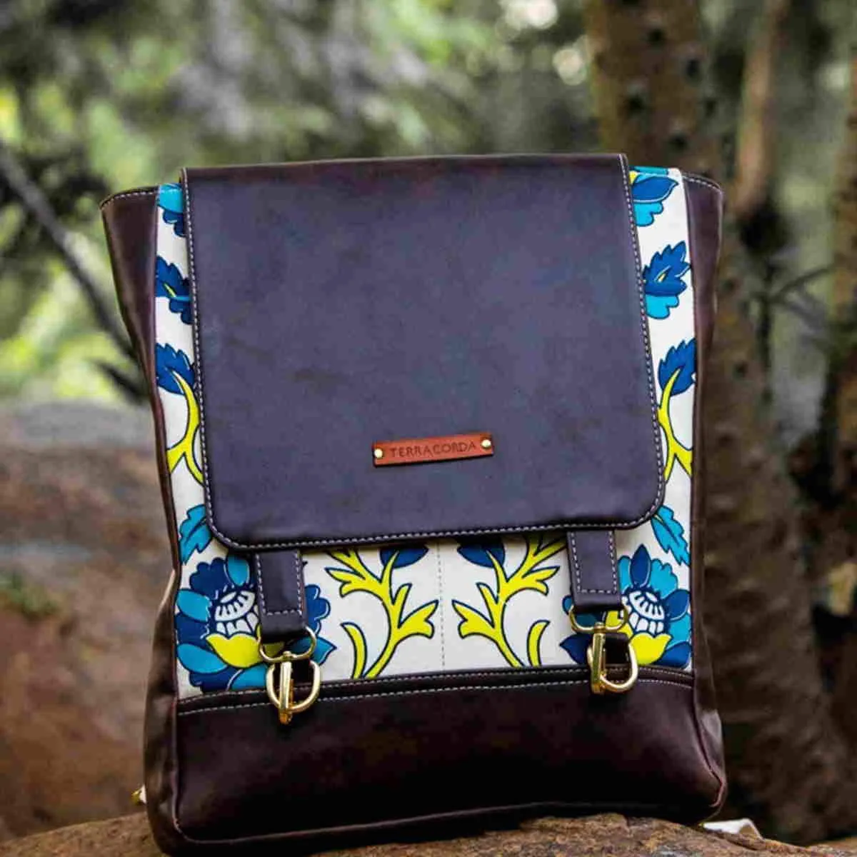 Pithoo Backpack (Mud Brown with Blue Print)