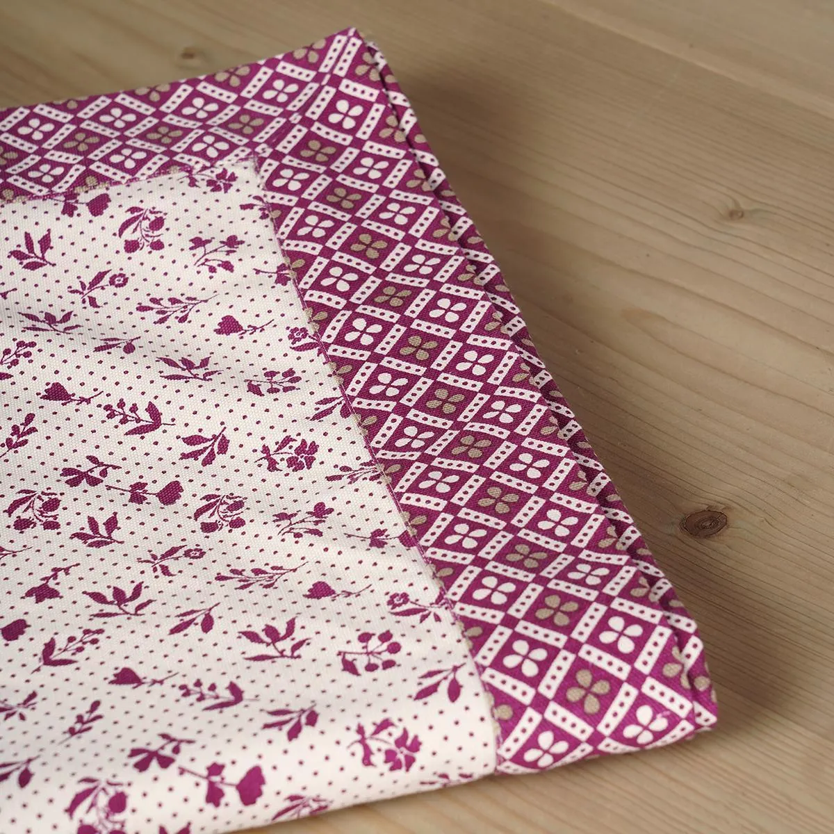 Plum DOMINOTERIE small floral print cotton table cover with border, sizes available