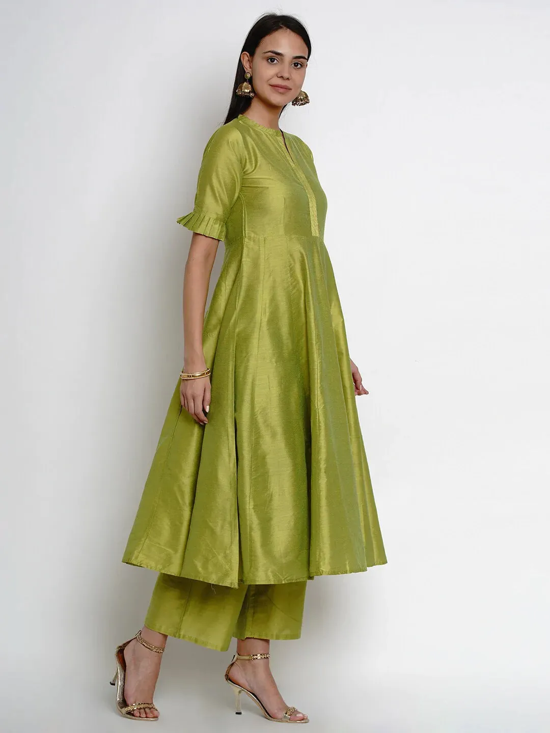 Women'S Green & Red Solid Kurta With Palazzos & Dupatta